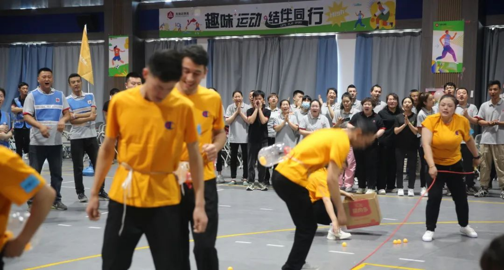 趣味运动结伴同行 | 尊龙凯时物流趣味运动会