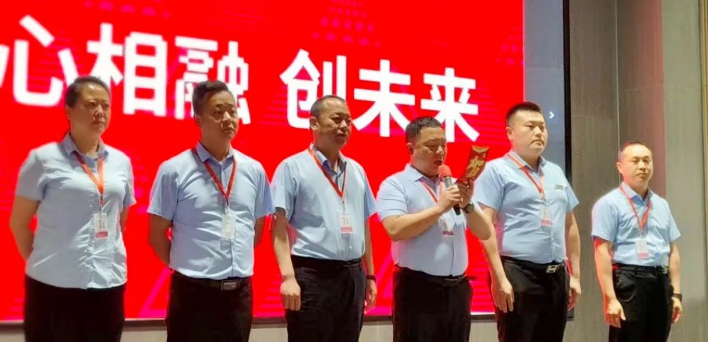 趣味运动结伴同行 | 尊龙凯时物流趣味运动会